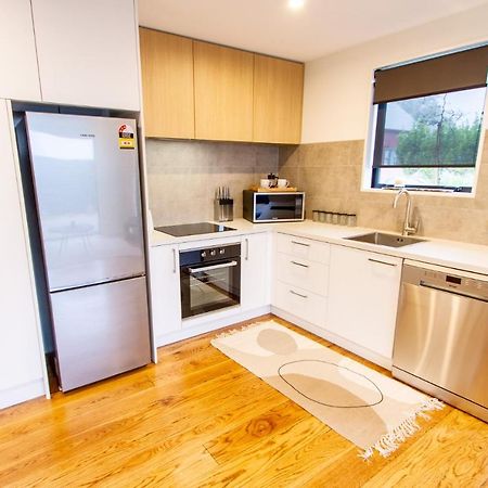 2 Bed Paradise Near Hagley Park Lägenhet Christchurch Exteriör bild